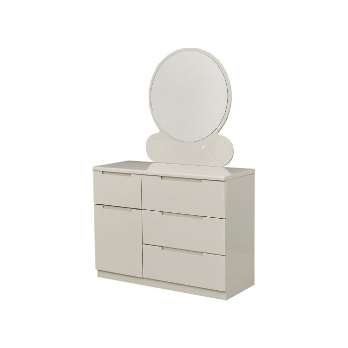 Hamburg cream dresser